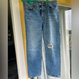 Women’s Levi’s Straight Jeans size 28